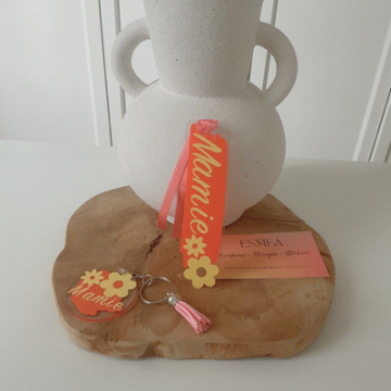 Porte-clé & Marque Page Mamie